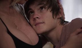 Linda ninfeta morena viciada em quicar no seu cunhado roludo - Mãe 